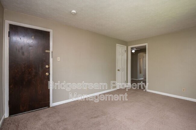 Photo - 550 Wiltshire Blvd