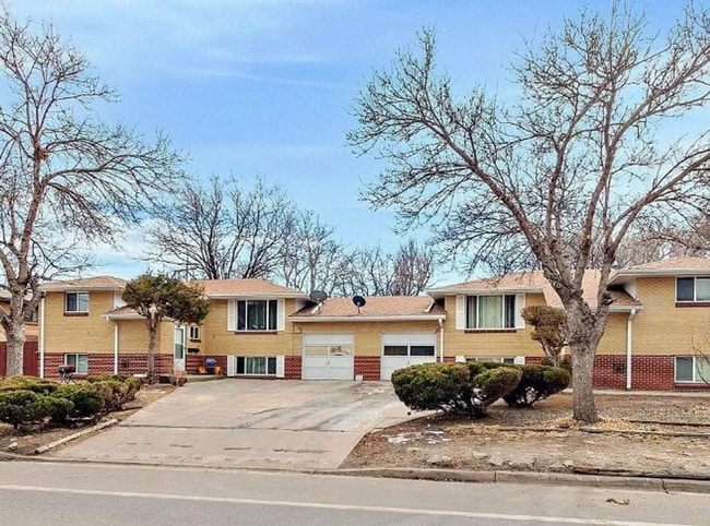 Building Photo - 2 Bed 1 Bath in Edgewater! Unit C