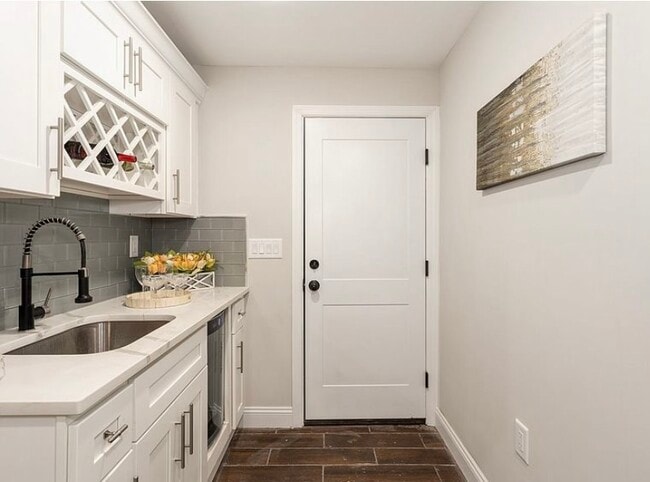 Photo - 586 Liberty Ave