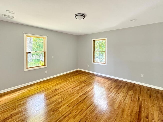 Photo - 499 Paramus Rd