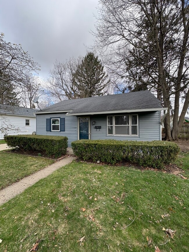 Photo - 313 E North St