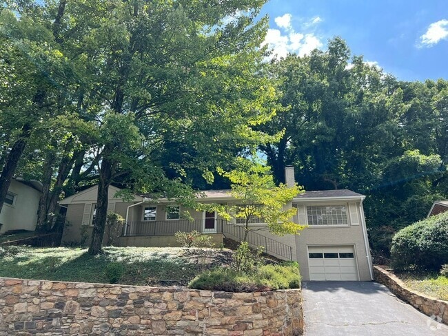 Building Photo - Heart of South Roanoke-3120 Stoneridge Road Rental