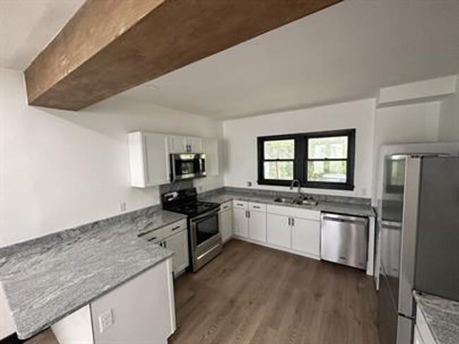 Photo - 806 W Stoughton Street