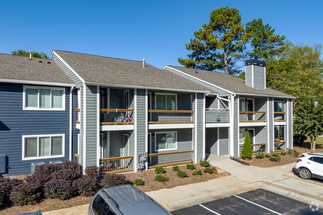 Building Photo - Crestmont