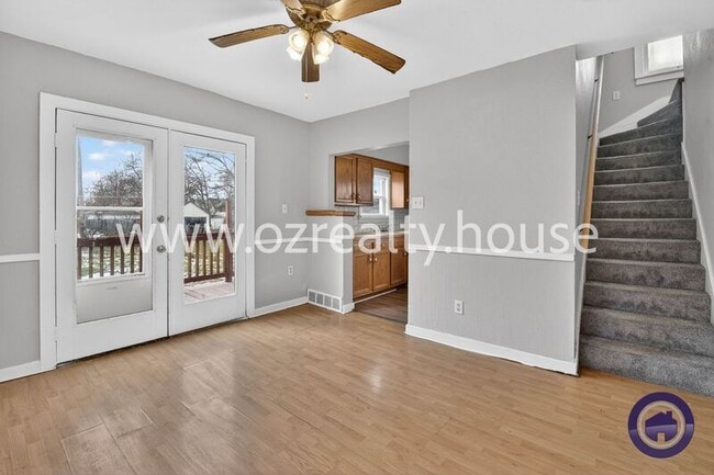 Photo - 3377 Lagrange St