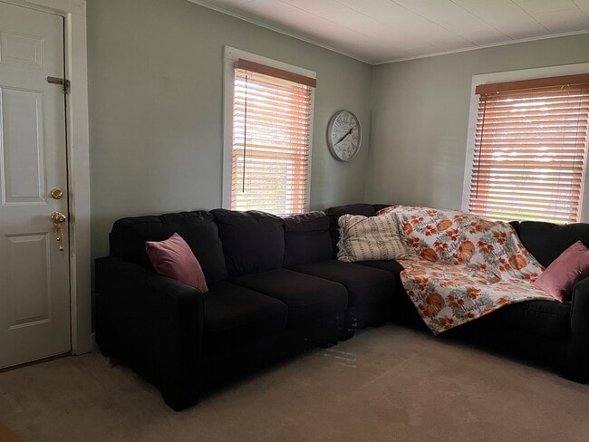 Photo - 13N667 Brier Hill Rd