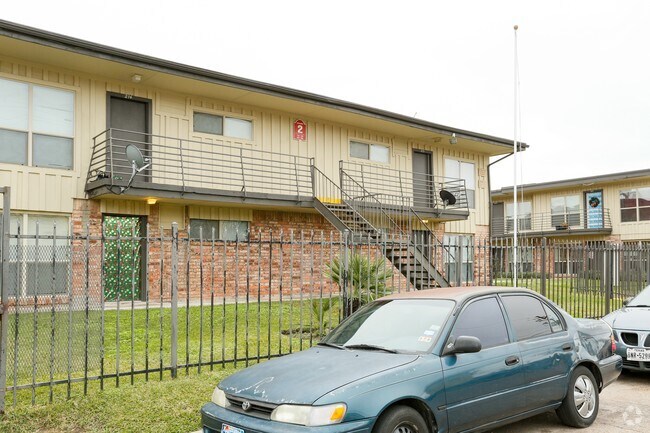 Photo - Royal Palms East