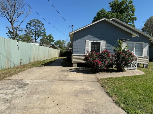 Photo - 8708 Lanewood Dr