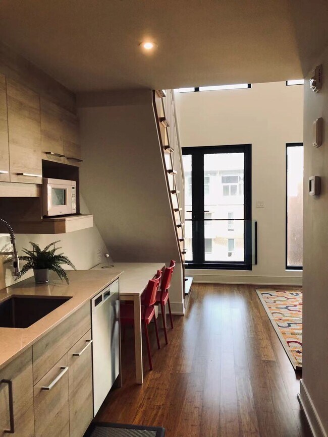 Building Photo - 1212 Rue Rue Bishop Unit 801