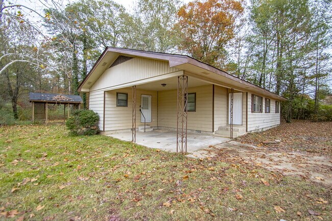 Photo - Charming 3-Bedroom Home on a Spacious Lot in Benton, AR – Perfect for Comfortable Living!