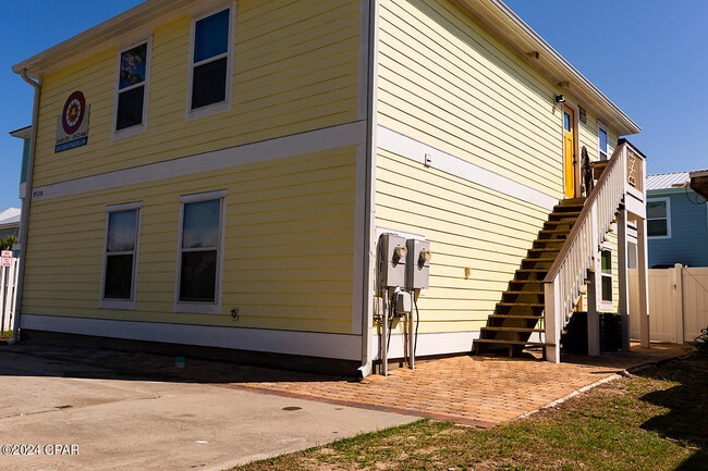 Photo - 9720 Thomas Dr Unit B