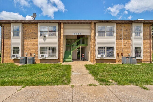 Building Photo - 154 Fairway Ave