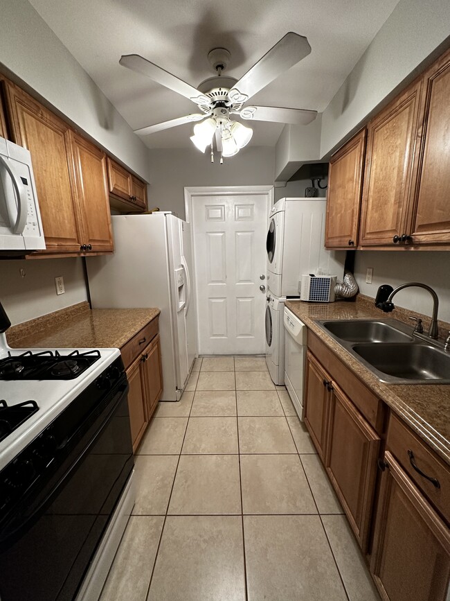 Photo - 240 SW 7th St Unit 10