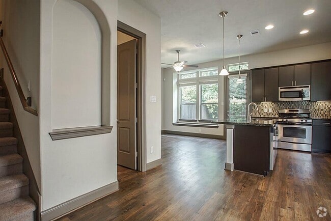 Building Photo - 103 Aventura Pl Rental