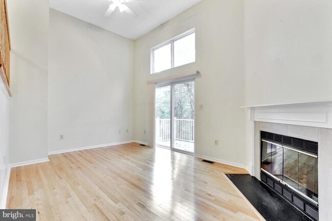 Photo - 140 S Barrow Pl