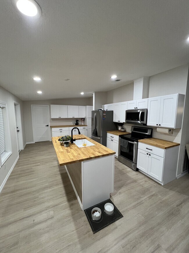 3599 Pioneer Trails Dr