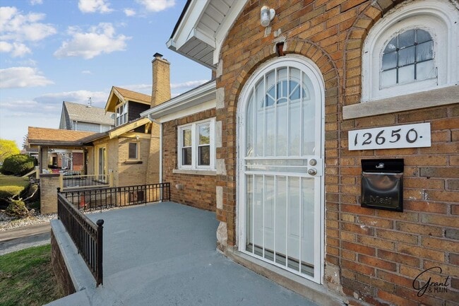 Photo - 3 bedroom 2 bath $1375