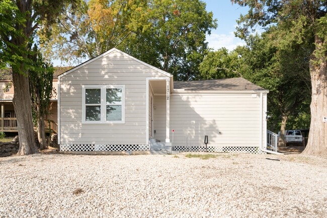 Photo - 1712 Pasadena St Unit 4