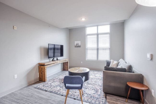 Building Photo - 121 E Freedom Way Rental