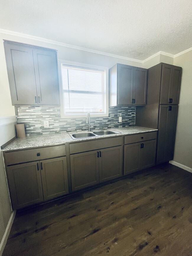 Photo - 511 W Duncan St