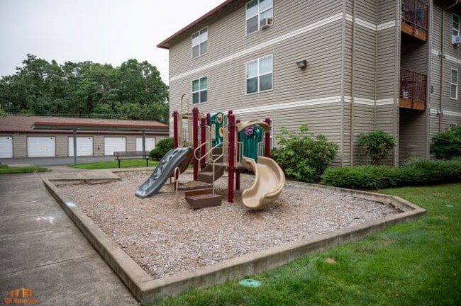 Photo - Parkside Apartments