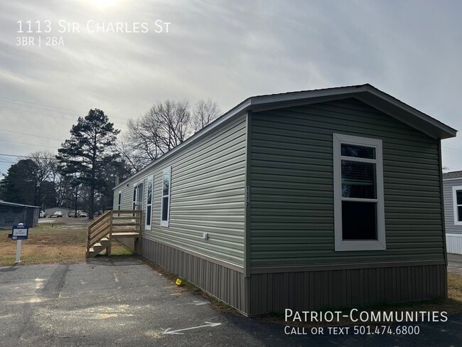 Building Photo - 1113 Sir Charles St