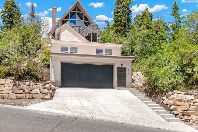 Photo - 575 Upper Evergreen Dr