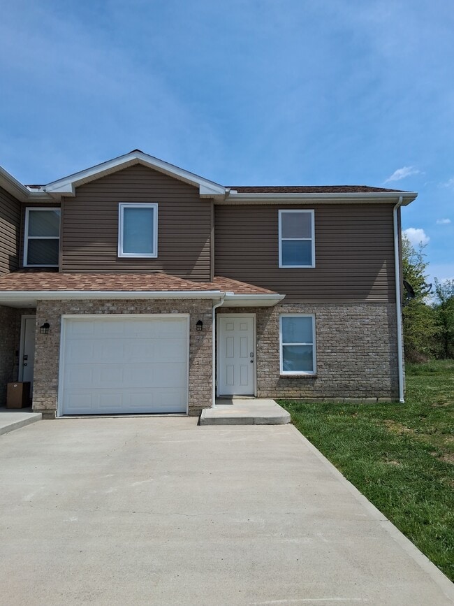 Exterior - Candlelight Apartments & Condos