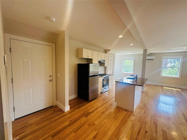 Building Photo - 12 Main St Unit 2F Rental