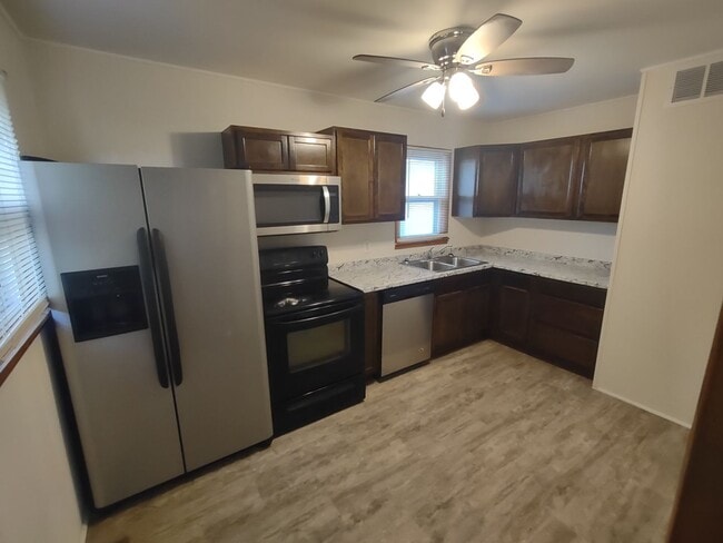 Photo - Awesome 3 bedroom 1 bathroom home recently remodeled in Junction City!!