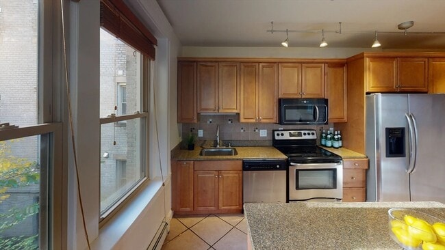 Building Photo - 32 Ransom Rd Unit 6