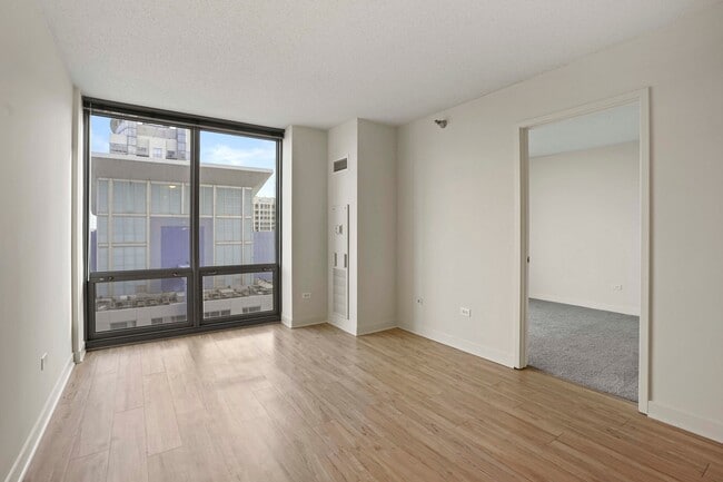 Photo - 1240 S Michigan Ave