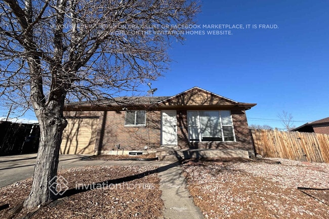 Building Photo - 1061 E 105th Pl