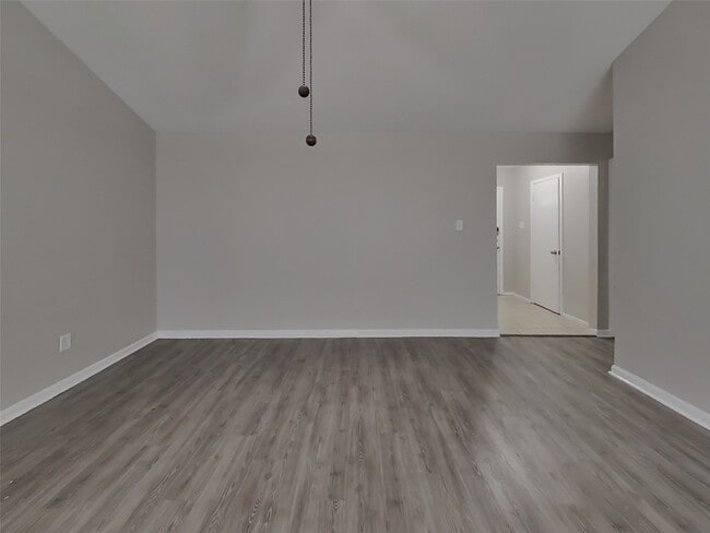 Photo - 23110 Newgate Dr