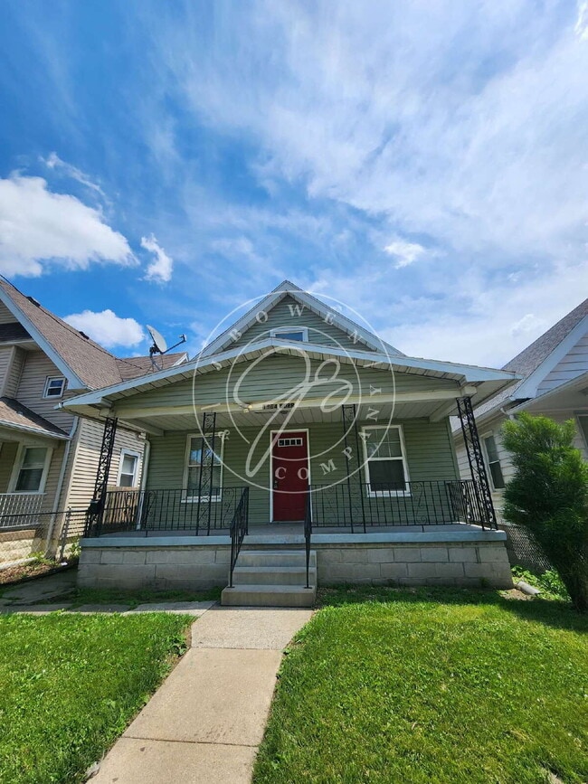 Building Photo - Adorable Updated 3 Bedroom Bungalow Near Downtown & Tony Packo's!