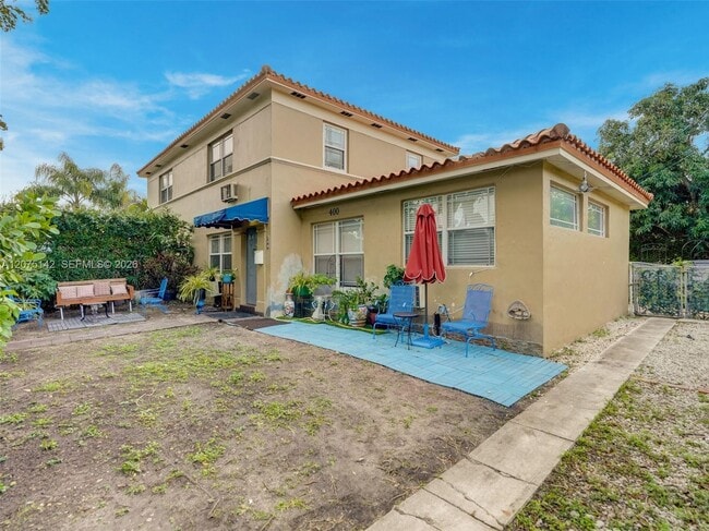 Photo - 400 Cadima Ave