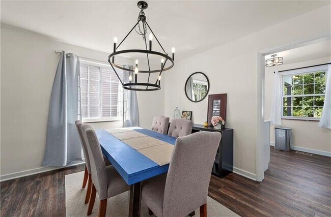 Photo - 327 Chestnut St