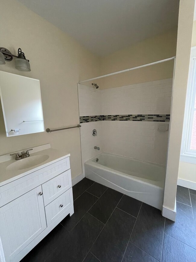 Photo - 33 Pine St Unit Apt. 4