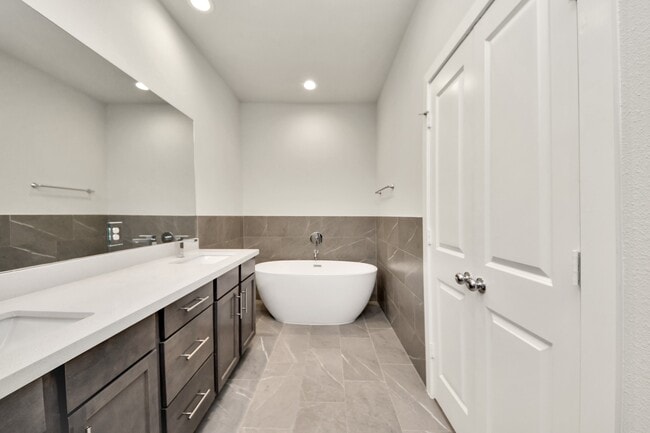 Photo - 2319 Silva Park Ln