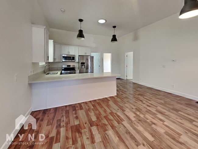 Photo - 1064 30th St House
