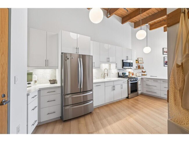 Photo - 404 N Washington Ave Unit 205