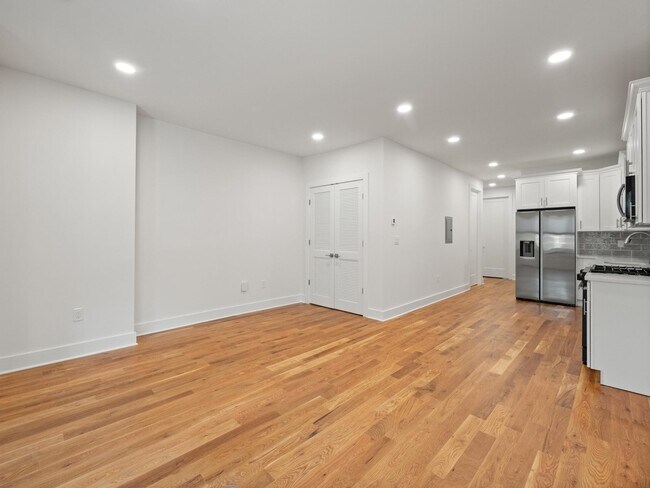 Photo - 858 W SIDE Ave Unit 1