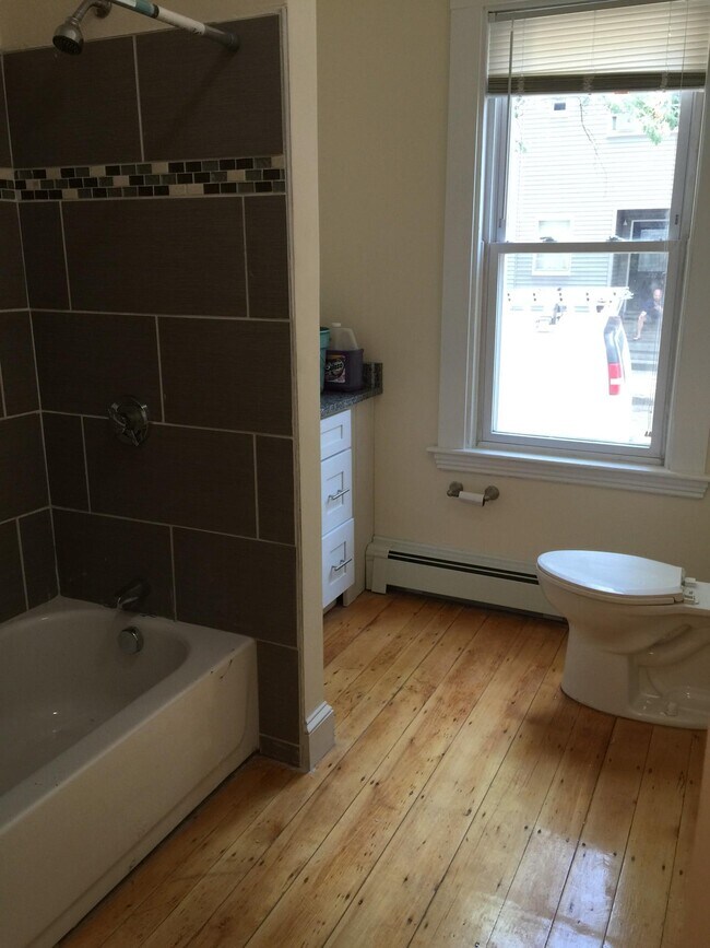 Photo - 231 Norfolk St Unit 2