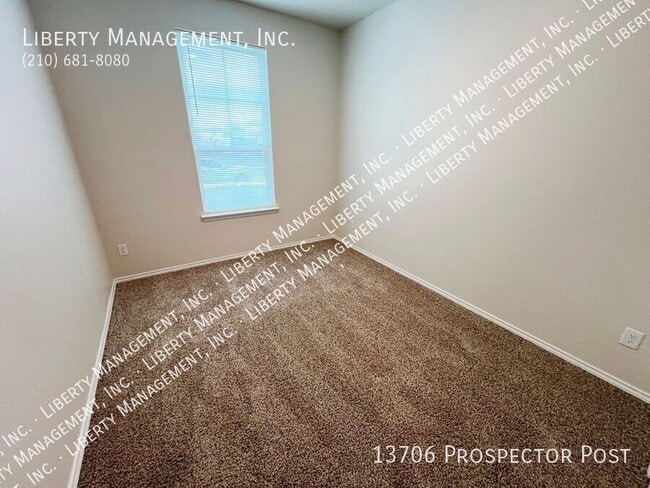 Photo - 13706 Prospector Post