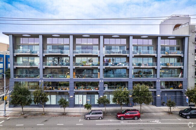 Alt. Exterior - 550-560 18th St