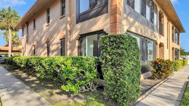 Photo - 10192 Seminole Island Dr