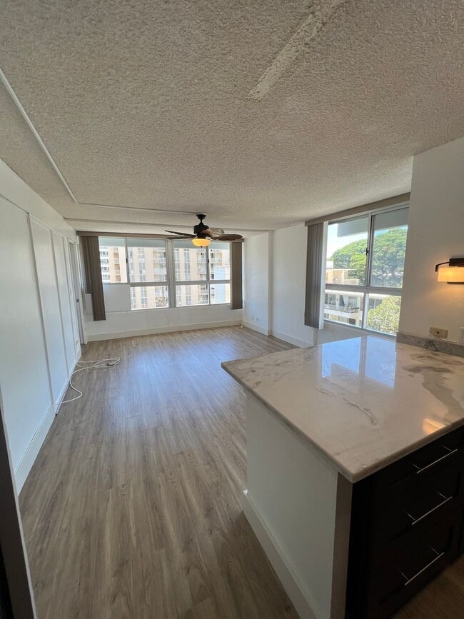 Photo - A/C. Two Parking Stalls. Swimming Pool. Pet Friendly. (RRLLC) Unit 401