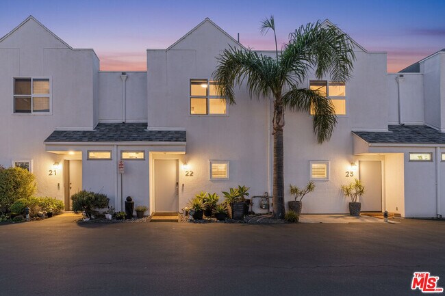 Building Photo - 28711 Pacific Coast Hwy Unit 22