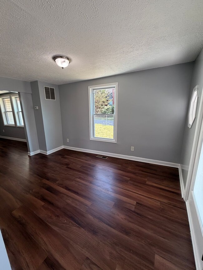 Photo - 1803 Homberg Ave