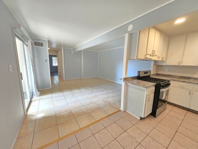 709 Adeline Pl